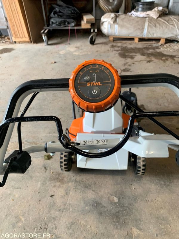 Tondeuse STIHL - Vejapjovė: foto 2 Tondeuse STIHL - Vejapjovė: foto 2