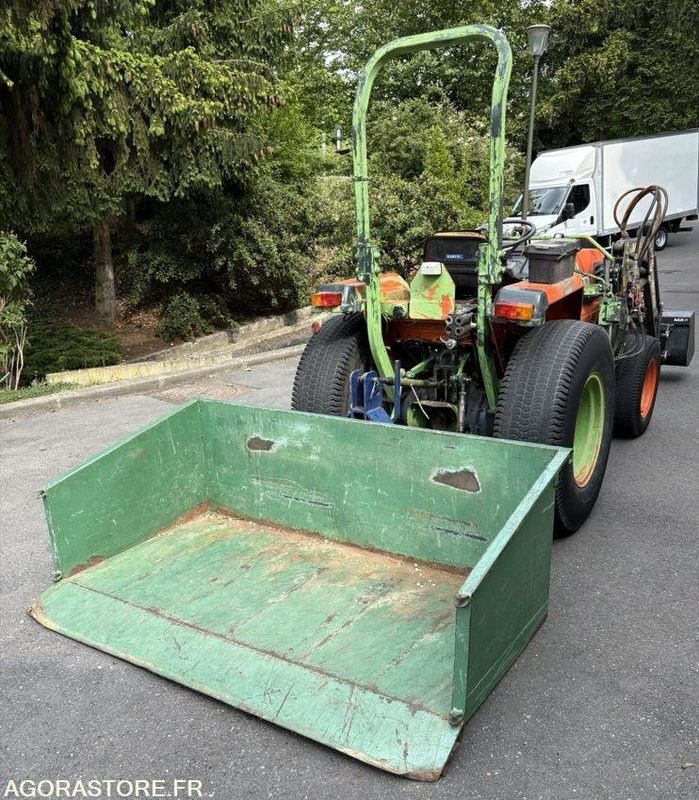 Tracteur Kubota L3300 - lot 149 - Traktorius: foto 4 Tracteur Kubota L3300 - lot 149 - Traktorius: foto 4