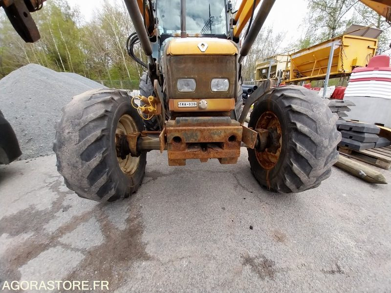 Tracteur Renault Ergos 100 avec chargeur FAUCHEUX F256 - Traktorius: foto 1 Tracteur Renault Ergos 100 avec chargeur FAUCHEUX F256 - Traktorius: foto 1