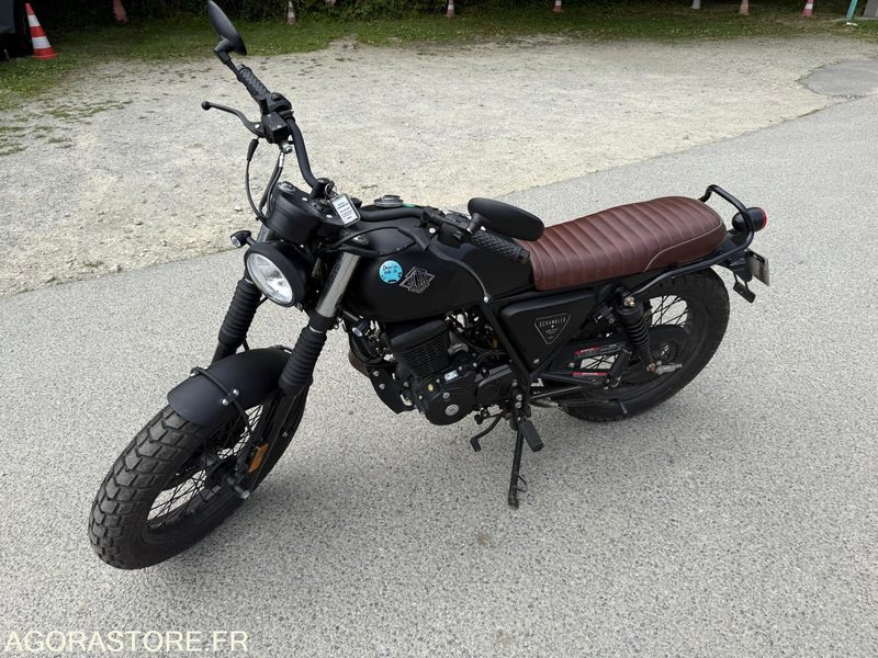 VÉHICULE RÉCUPÉRABLE A QUIBERON - 1 Moto 125cc Scrambler AM64 - Archive - Motociklas: foto 1 VÉHICULE RÉCUPÉRABLE A QUIBERON - 1 Moto 125cc Scrambler AM64 - Archive - Motociklas: foto 1