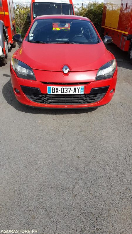 VL109 - RENAULT MEGANE - Lengvasis automobilis: foto 2 VL109 - RENAULT MEGANE - Lengvasis automobilis: foto 2