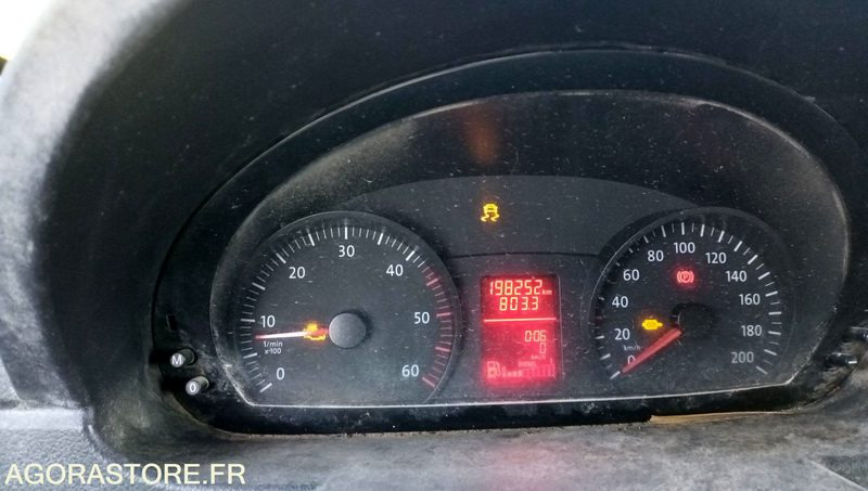 VOLKSWAGEN CRAFTER - 2011 - 198252KM - BL207FB - Mažas savivartis: foto 3 VOLKSWAGEN CRAFTER - 2011 - 198252KM - BL207FB - Mažas savivartis: foto 3