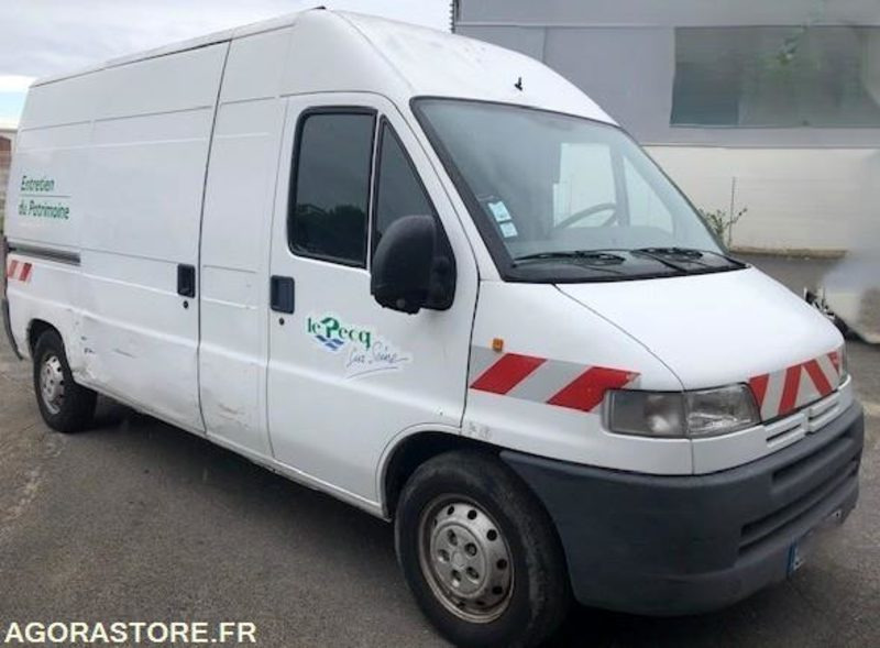 Véhicule PEUGEOT BOXER 2001 NON ROULANT EN L'ETAT - Mažas furgonas: foto 4 Véhicule PEUGEOT BOXER 2001 NON ROULANT EN L'ETAT - Mažas furgonas: foto 4