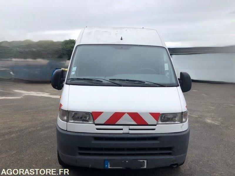 Véhicule PEUGEOT BOXER 2001 NON ROULANT EN L'ETAT - Mažas furgonas: foto 5 Véhicule PEUGEOT BOXER 2001 NON ROULANT EN L'ETAT - Mažas furgonas: foto 5