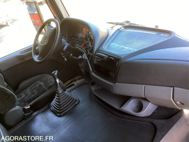 MERCEDES BENZ ACTROS - 2005 - 511806 KM - P3000898 - Vilkikas: foto 5 MERCEDES BENZ ACTROS - 2005 - 511806 KM - P3000898 - Vilkikas: foto 5