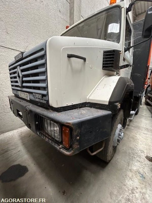 RENAULT TRACTEUR C290 4X4 110KM/H  282500 KM - Vilkikas: foto 4 RENAULT TRACTEUR C290 4X4 110KM/H  282500 KM - Vilkikas: foto 4