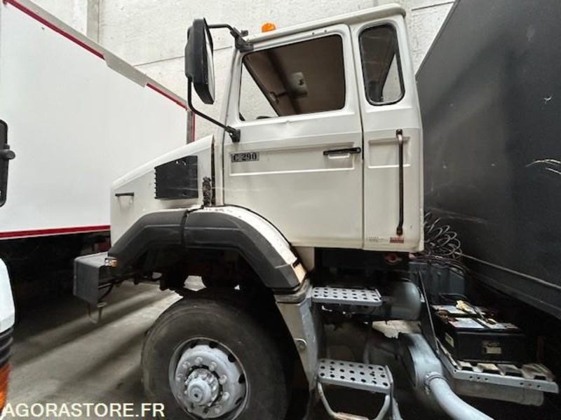 RENAULT TRACTEUR C290 4X4 110KM/H  282500 KM - Vilkikas: foto 1 RENAULT TRACTEUR C290 4X4 110KM/H  282500 KM - Vilkikas: foto 1