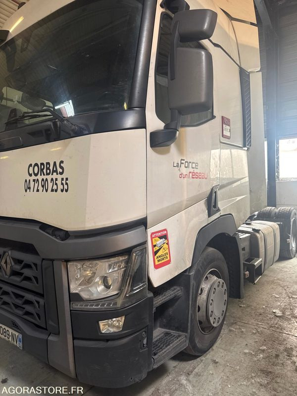 Renault T480 - 608 045 KM - 2017 - Vilkikas: foto 3 Renault T480 - 608 045 KM - 2017 - Vilkikas: foto 3