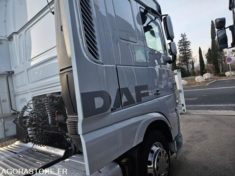 TRACTEUR DAF XF 510 XL - 2016 - 447120km - TRES BON ETAT - Vilkikas: foto 3 TRACTEUR DAF XF 510 XL - 2016 - 447120km - TRES BON ETAT - Vilkikas: foto 3