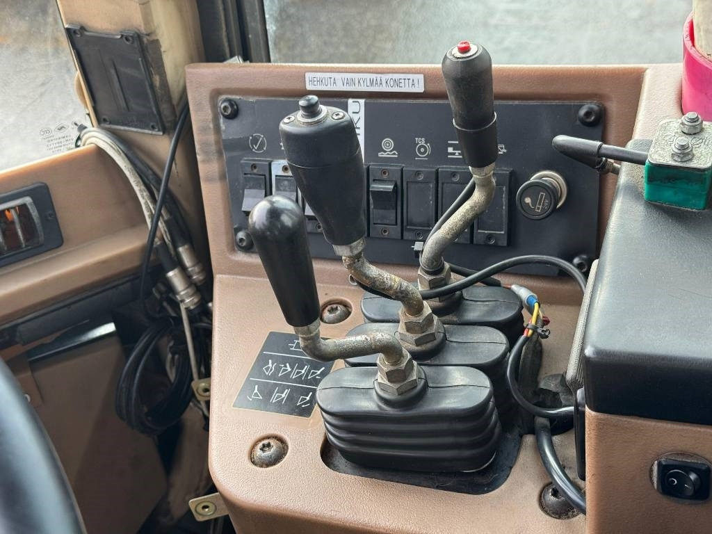 CAT 938 F II - Ratinis krautuvas: foto 4 CAT 938 F II - Ratinis krautuvas: foto 4