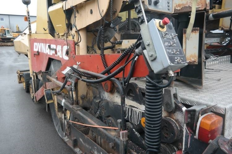 Dynapack F121 4WD - Asfalto klotuvas: foto 5 Dynapack F121 4WD - Asfalto klotuvas: foto 5