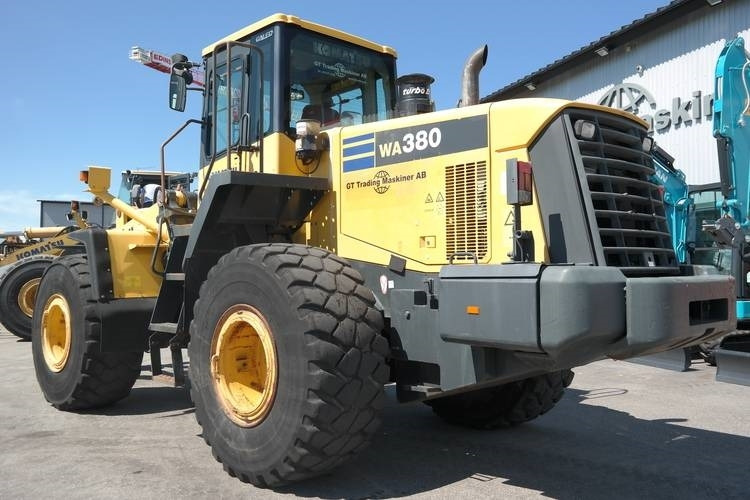 Komatsu WA 380-5-H - Ratinis krautuvas: foto 5 Komatsu WA 380-5-H - Ratinis krautuvas: foto 5