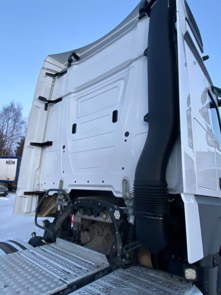 Mercedes-Benz Actros 2658 - Vilkikas: foto 2 Mercedes-Benz Actros 2658 - Vilkikas: foto 2