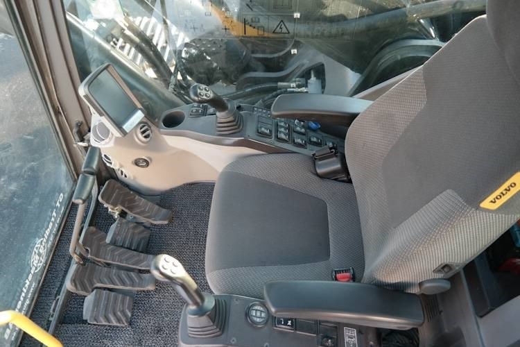 Volvo EC 380 D L - Vikšrinis ekskavatorius: foto 4 Volvo EC 380 D L - Vikšrinis ekskavatorius: foto 4