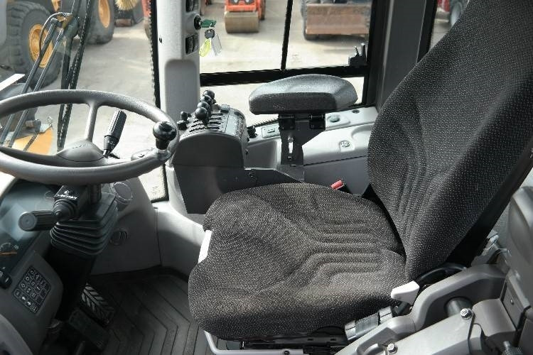 Ratinis krautuvas Volvo L 45 F: foto 15