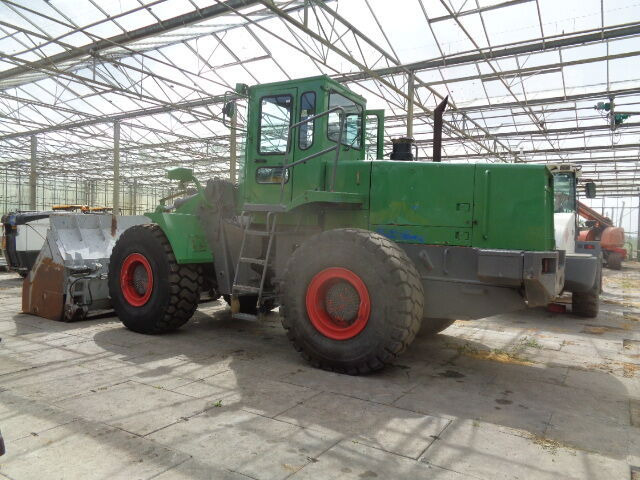 Daewoo MG300-3 - Ratinis krautuvas: foto 2 Daewoo MG300-3 - Ratinis krautuvas: foto 2
