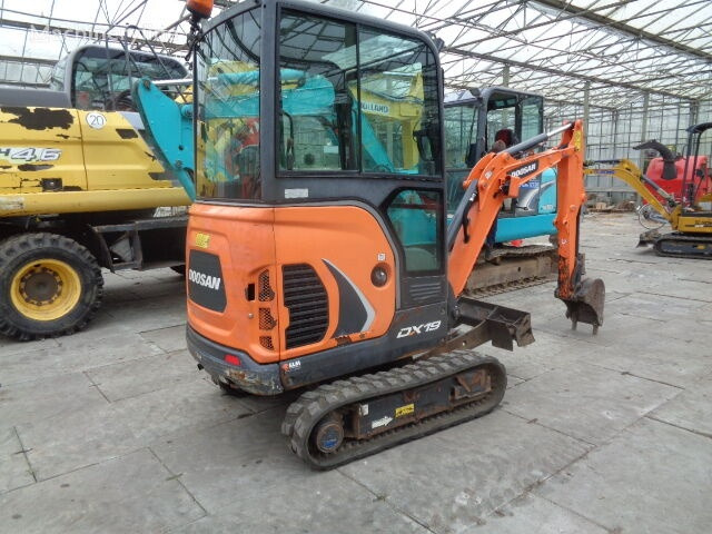 Doosan DX19 - Mini ekskavatorius: foto 2 Doosan DX19 - Mini ekskavatorius: foto 2
