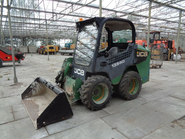JCB 135 R - Mini krautuvas: foto 1 JCB 135 R - Mini krautuvas: foto 1