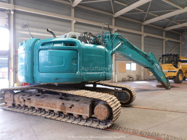 New Holland Kobelco Kobelco E 235 BSR-2 E 235 BSR-2 - Vikšrinis ekskavatorius: foto 3 New Holland Kobelco Kobelco E 235 BSR-2 E 235 BSR-2 - Vikšrinis ekskavatorius: foto 3