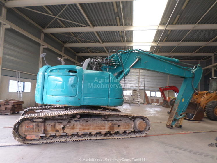 New Holland Kobelco Kobelco E 235 BSR-2 E 235 BSR-2 - Vikšrinis ekskavatorius: foto 2 New Holland Kobelco Kobelco E 235 BSR-2 E 235 BSR-2 - Vikšrinis ekskavatorius: foto 2