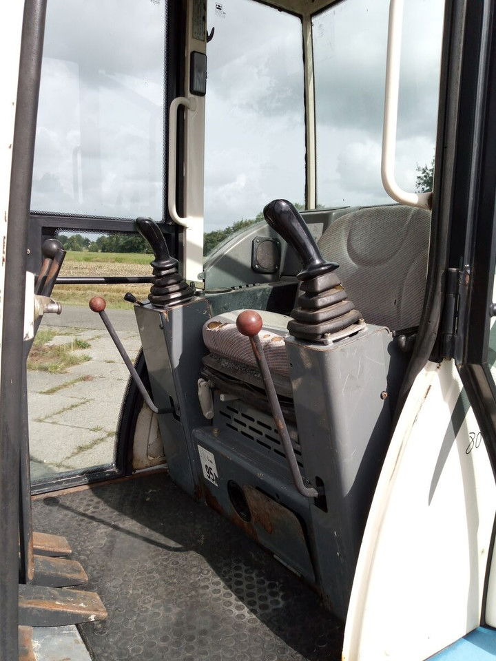 Terex TC35 - Vikšrinis ekskavatorius: foto 3 Terex TC35 - Vikšrinis ekskavatorius: foto 3