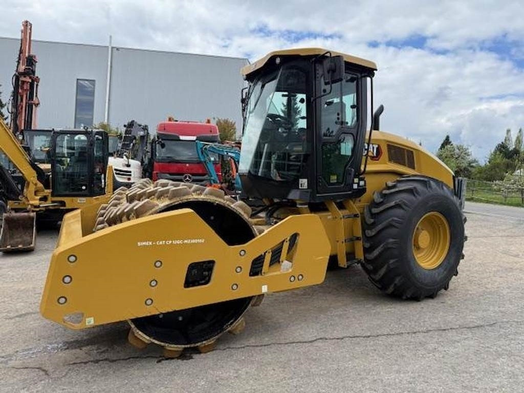 CAT CP12 GC - Volas: foto 1 CAT CP12 GC - Volas: foto 1