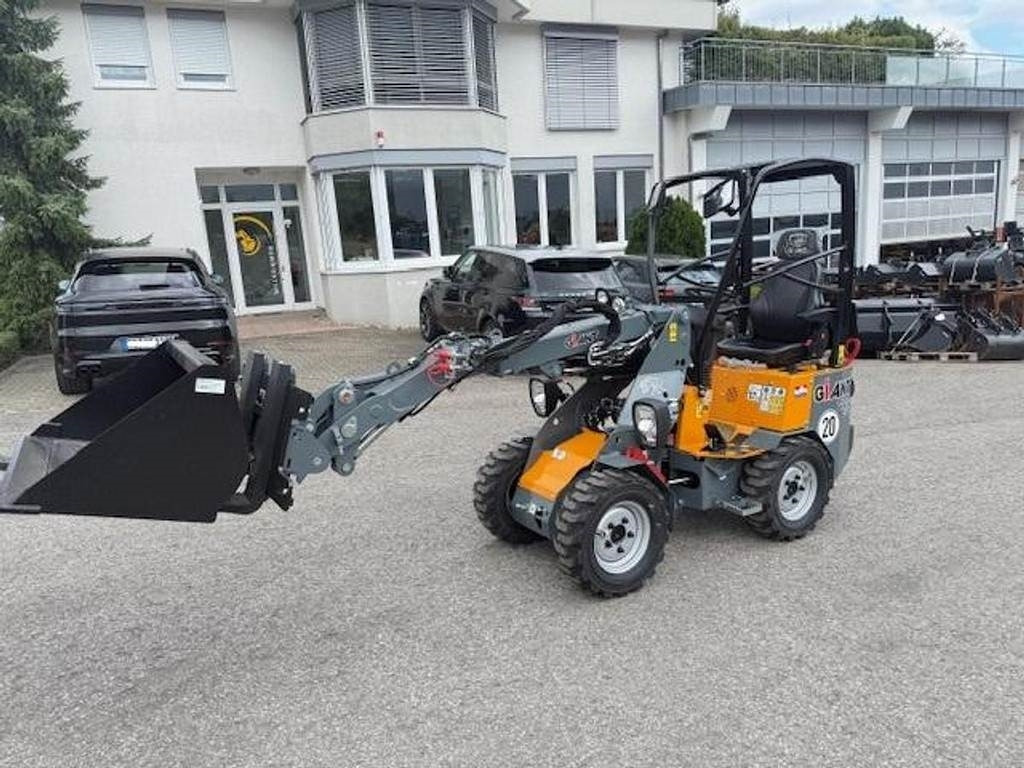 GiANT G1200 Tele - Ratinis krautuvas: foto 2 GiANT G1200 Tele - Ratinis krautuvas: foto 2