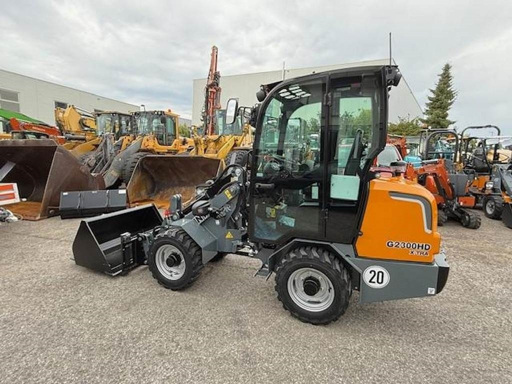 GiANT G2300 X-TRA HD - Ratinis krautuvas: foto 4 GiANT G2300 X-TRA HD - Ratinis krautuvas: foto 4