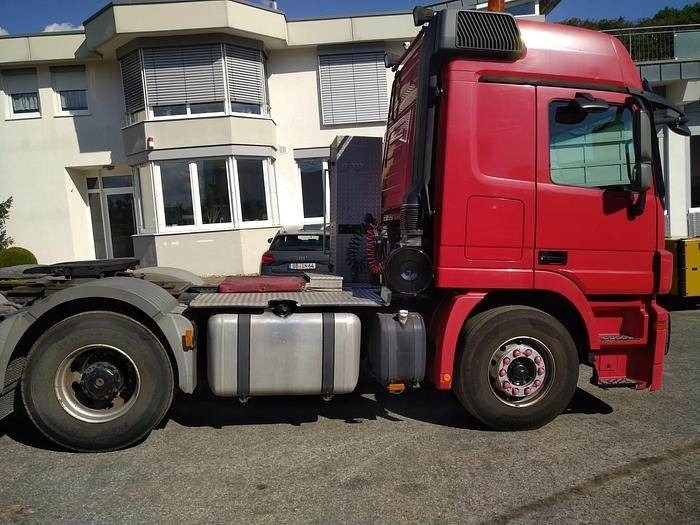 Mercedes-Benz Actros 2855 LS 6x4 - Vilkikas: foto 3 Mercedes-Benz Actros 2855 LS 6x4 - Vilkikas: foto 3