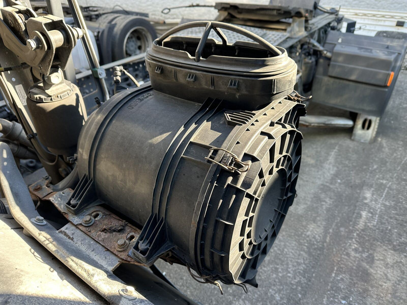Iveco air filter bucket, box - Oro įsiurbimo sistema - Sunkvežimis: foto 1 Iveco air filter bucket, box - Oro įsiurbimo sistema - Sunkvežimis: foto 1