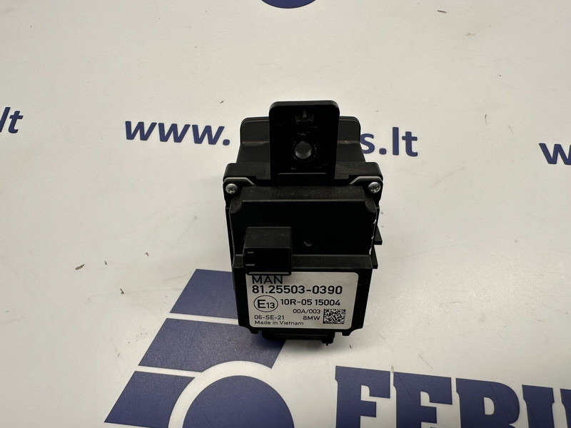 MAN parking brake switch - Prietaisų skydas - Sunkvežimis: foto 2 MAN parking brake switch - Prietaisų skydas - Sunkvežimis: foto 2