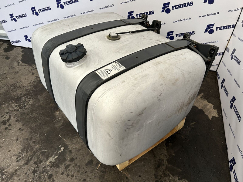 Mercedes-Benz 330L complete fuel tank with brackets - Degalų bakas - Sunkvežimis: foto 3 Mercedes-Benz 330L complete fuel tank with brackets - Degalų bakas - Sunkvežimis: foto 3