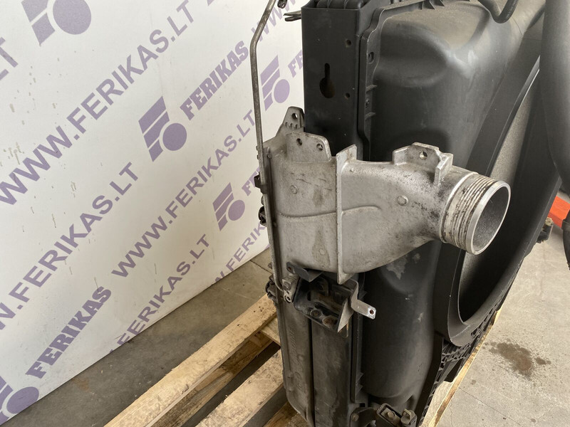 Mercedes-Benz Actros MP4 - Radiatorius - Sunkvežimis: foto 5 Mercedes-Benz Actros MP4 - Radiatorius - Sunkvežimis: foto 5