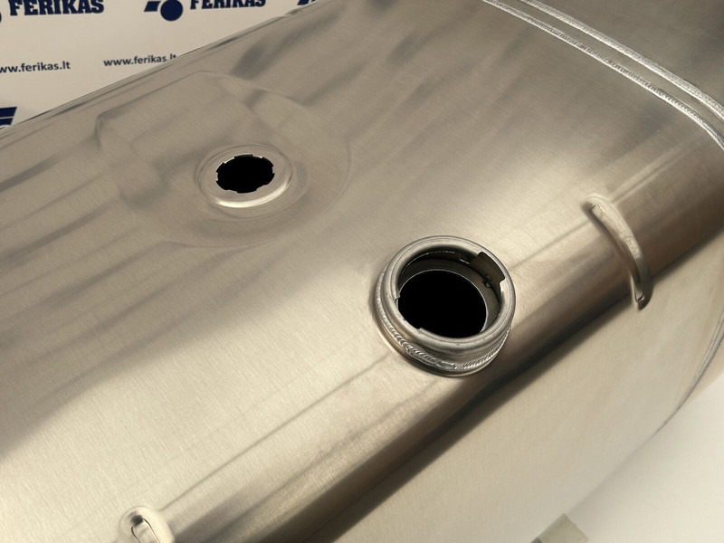 Mercedes-Benz Fuel tank 720L + 75L AdBlue - Degalų bakas - Sunkvežimis: foto 5 Mercedes-Benz Fuel tank 720L + 75L AdBlue - Degalų bakas - Sunkvežimis: foto 5