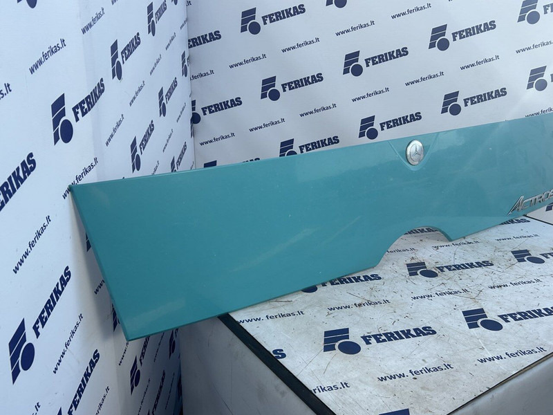 Mercedes-Benz bonnet part - Kapotas - Sunkvežimis: foto 2 Mercedes-Benz bonnet part - Kapotas - Sunkvežimis: foto 2