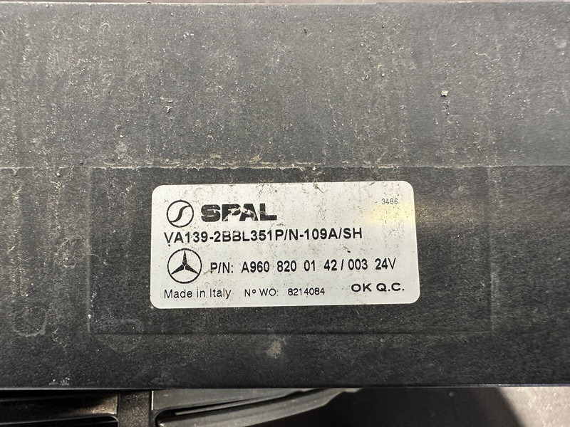 Mercedes-Benz cooling, radiator fan - Ventiliatorius - Sunkvežimis: foto 4 Mercedes-Benz cooling, radiator fan - Ventiliatorius - Sunkvežimis: foto 4