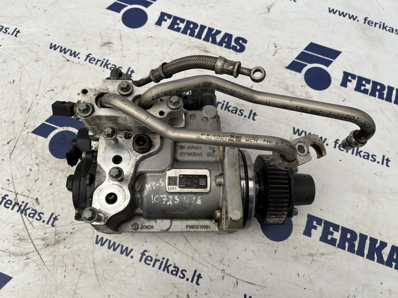 Mercedes-Benz fuel pump - Kuro siurblys - Sunkvežimis: foto 1 Mercedes-Benz fuel pump - Kuro siurblys - Sunkvežimis: foto 1