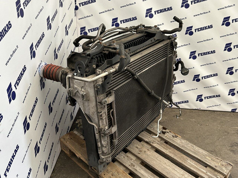 Mercedes-Benz radiators set - Radiatorius - Sunkvežimis: foto 2 Mercedes-Benz radiators set - Radiatorius - Sunkvežimis: foto 2