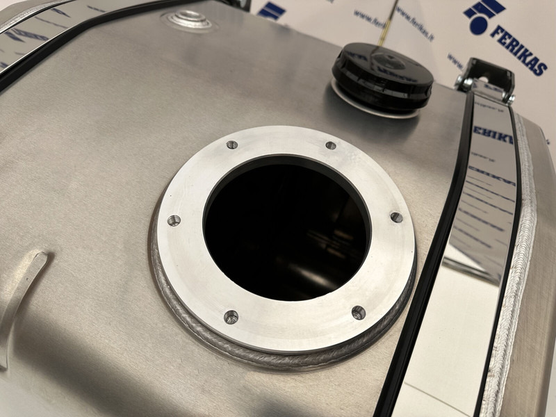 Onbekend - Hidraulinis bakas - Sunkvežimis: foto 4 Onbekend - Hidraulinis bakas - Sunkvežimis: foto 4