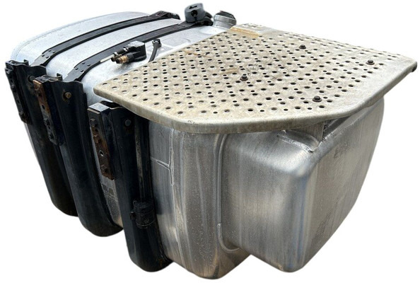 Scania 540L with brackets - Degalų bakas - Sunkvežimis: foto 5 Scania 540L with brackets - Degalų bakas - Sunkvežimis: foto 5