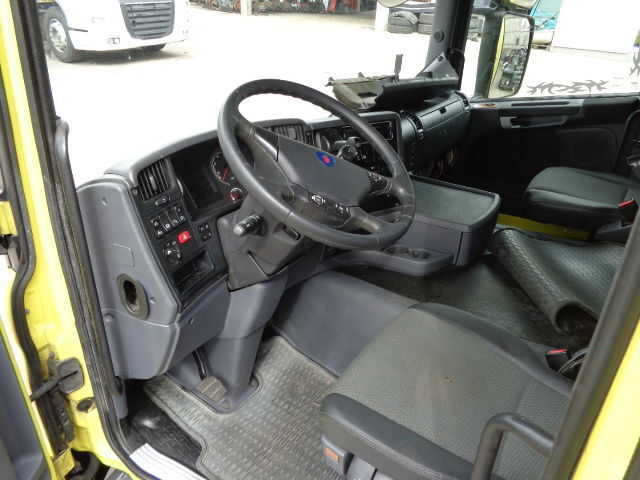 Kabina ir interjeras - Sunkvežimis Scania G400: foto 9