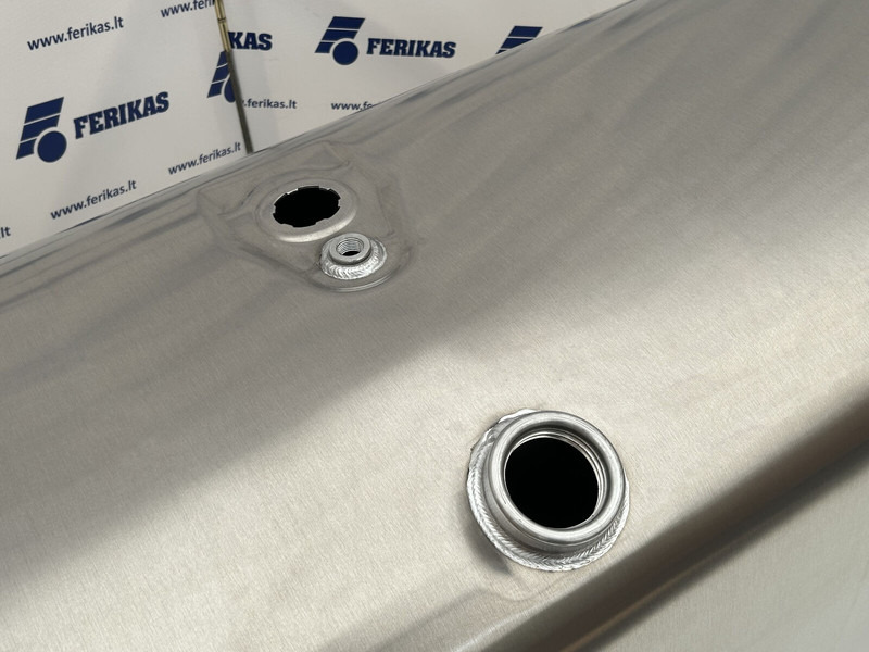Scania New aluminum fuel tank 550L - Degalų bakas - Sunkvežimis: foto 4 Scania New aluminum fuel tank 550L - Degalų bakas - Sunkvežimis: foto 4