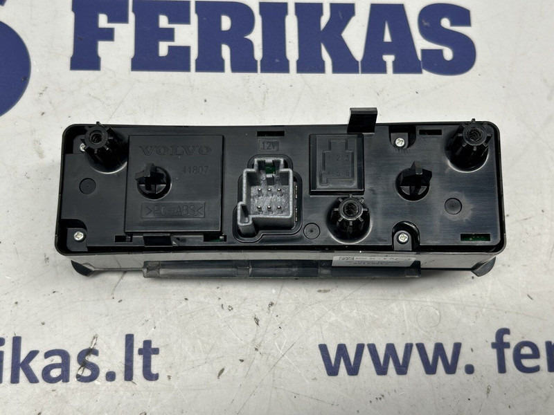 Volvo radio switch control panel - Prietaisų skydas - Sunkvežimis: foto 2 Volvo radio switch control panel - Prietaisų skydas - Sunkvežimis: foto 2