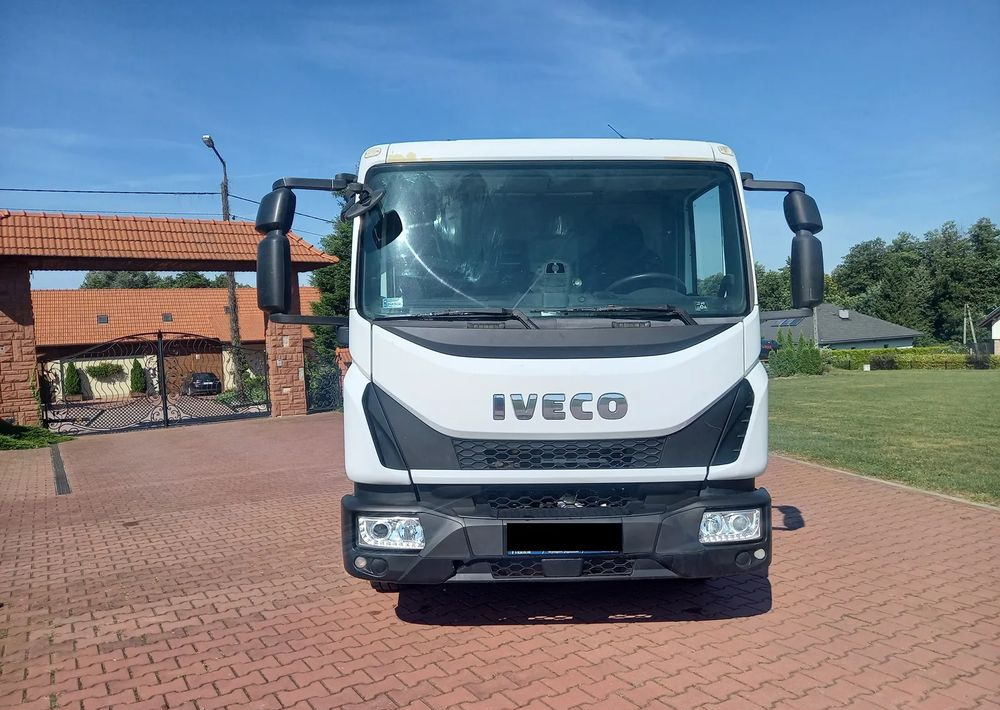 Iveco EURO CARGO 120 - 190 EURO 6 - Autocisterna: foto 4 Iveco EURO CARGO 120 - 190 EURO 6 - Autocisterna: foto 4