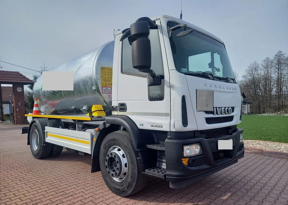 Iveco EURO CARGO 180 E 25 EURO 5 ASENIZACJA ASENIZACYJNY BECZKA - Autocisterna: foto 1 Iveco EURO CARGO 180 E 25 EURO 5 ASENIZACJA ASENIZACYJNY BECZKA - Autocisterna: foto 1