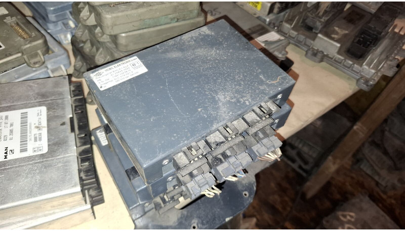 MAN VDO 412.409/007/002. 412.413.009\008 . 412.413.005.003 - Valdymo blokas: foto 2 MAN VDO 412.409/007/002. 412.413.009\008 . 412.413.005.003 - Valdymo blokas: foto 2