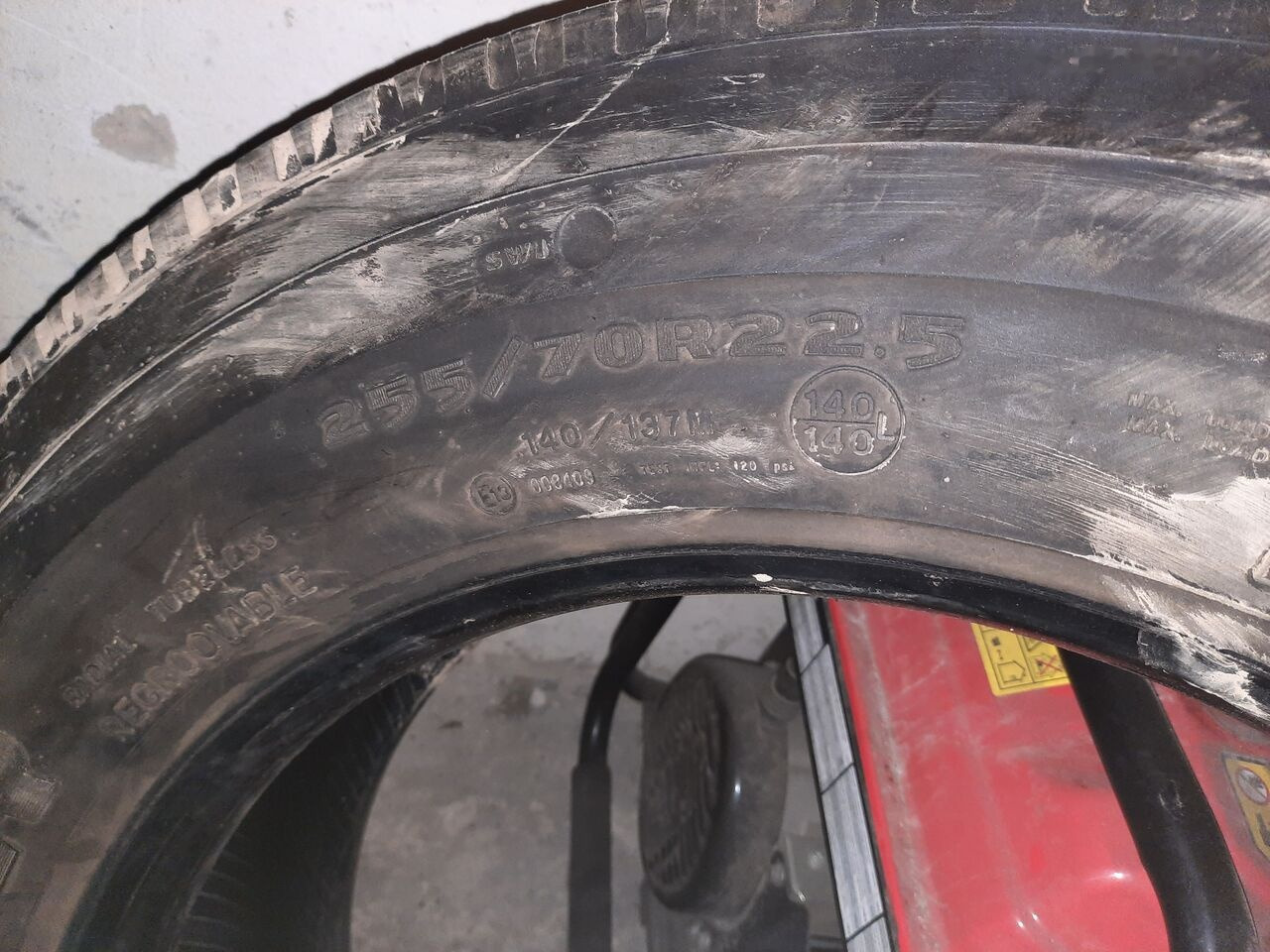 Michelin 295*80R22.5 255*70 \ 275*70* 265\70R19.5 lizingą Michelin 295*80R22.5 255*70 \ 275*70* 265\70R19.5: foto 21