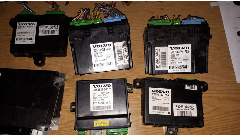 Volvo 20744283-01 .20514900-03. 20585155-P02/20554489-P04/.2050318 - Valdymo blokas: foto 2 Volvo 20744283-01 .20514900-03. 20585155-P02/20554489-P04/.2050318 - Valdymo blokas: foto 2