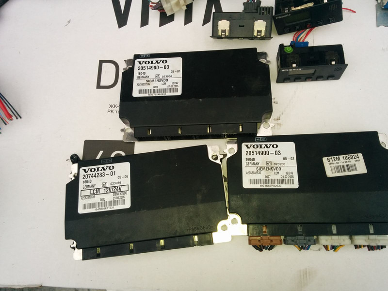 Volvo Siemts VDO 20514900-03 20569213-P03. 20744283-01. 20865208-02. - Valdymo blokas: foto 2 Volvo Siemts VDO 20514900-03 20569213-P03. 20744283-01. 20865208-02. - Valdymo blokas: foto 2