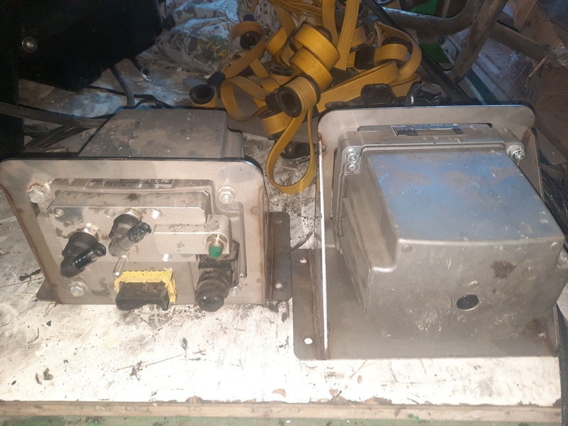 Volvo UDA2-7, 5-EXE-24 - Išmetimo sistema: foto 1 Volvo UDA2-7, 5-EXE-24 - Išmetimo sistema: foto 1